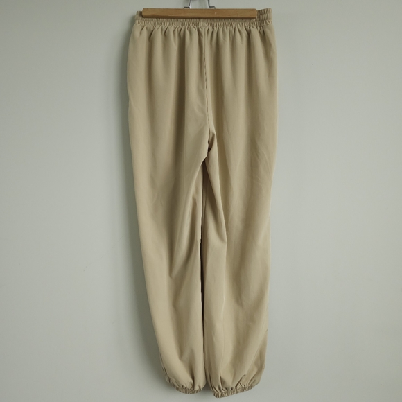 Unbranded athletic pants, size Medium - Picture 2 of 4